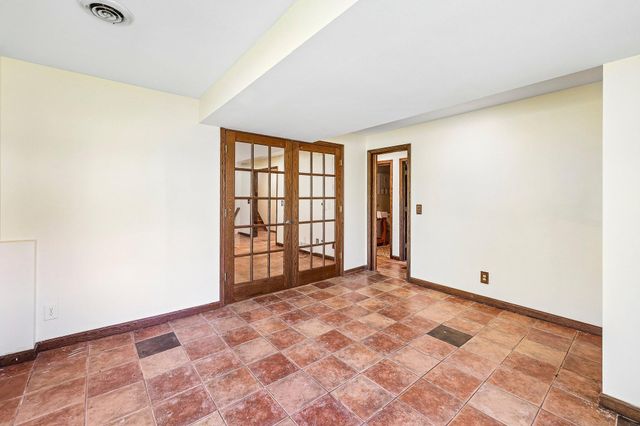 16300 Adeline Lane, Minnetonka, MN 55391
