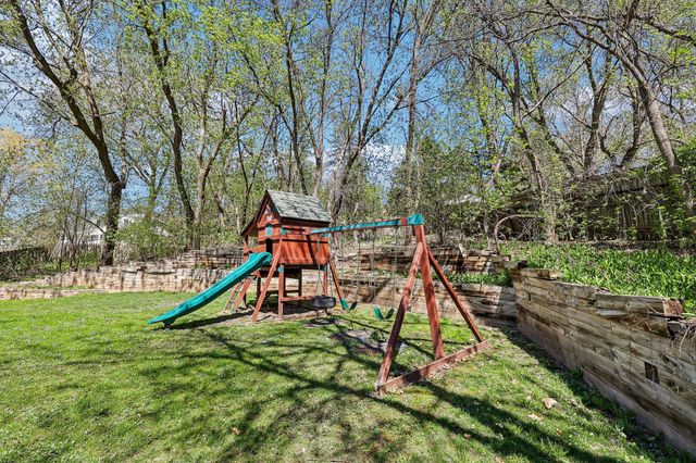 16300 Adeline Lane, Minnetonka, MN 55391