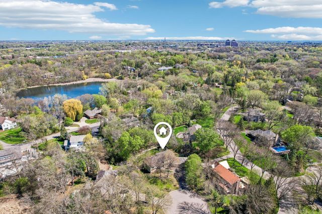 16300 Adeline Lane, Minnetonka, MN 55391