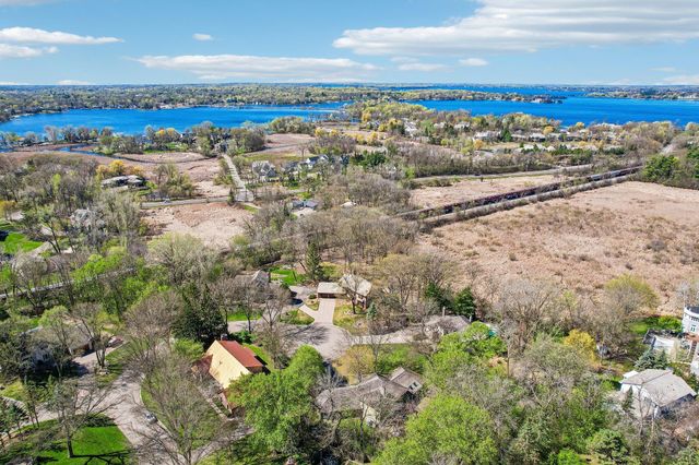 16300 Adeline Lane, Minnetonka, MN 55391