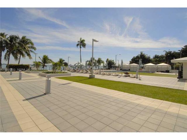 600 NE 36th St 1212, Miami, FL 33137