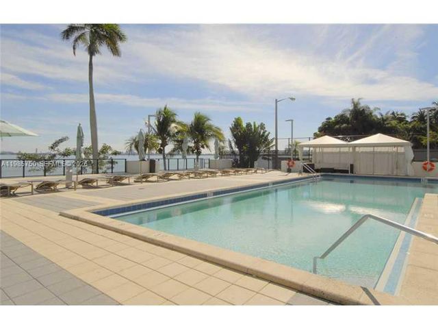 600 NE 36th St 1212, Miami, FL 33137