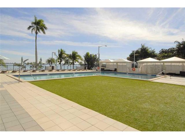 600 NE 36th St 1212, Miami, FL 33137