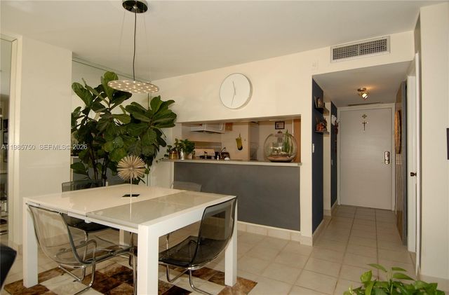 600 NE 36th St 1212, Miami, FL 33137