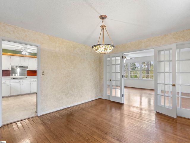 180 Johnnys Road, Inman, SC 29349