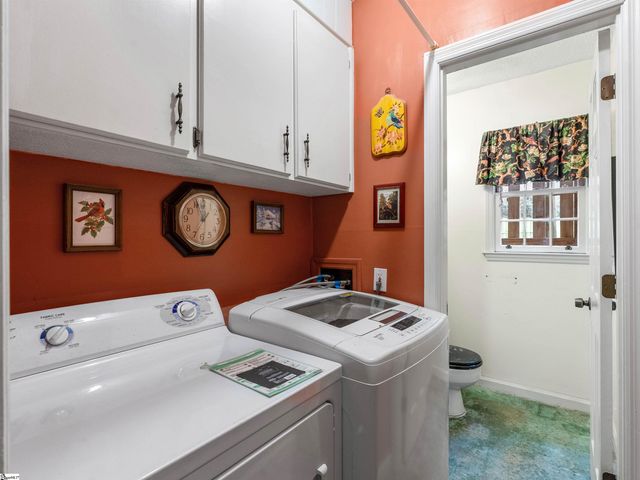 180 Johnnys Road, Inman, SC 29349