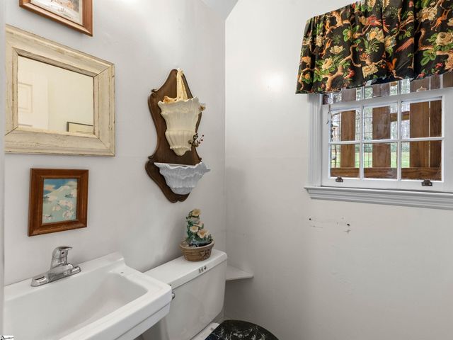 180 Johnnys Road, Inman, SC 29349