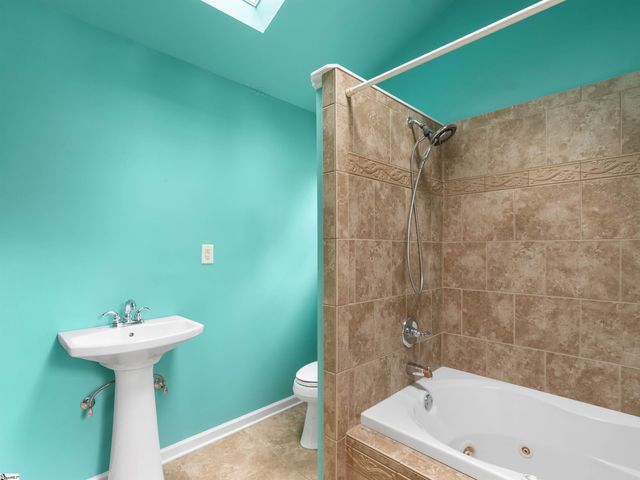 180 Johnnys Road, Inman, SC 29349