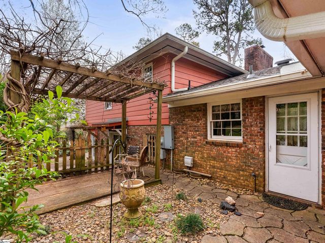 180 Johnnys Road, Inman, SC 29349