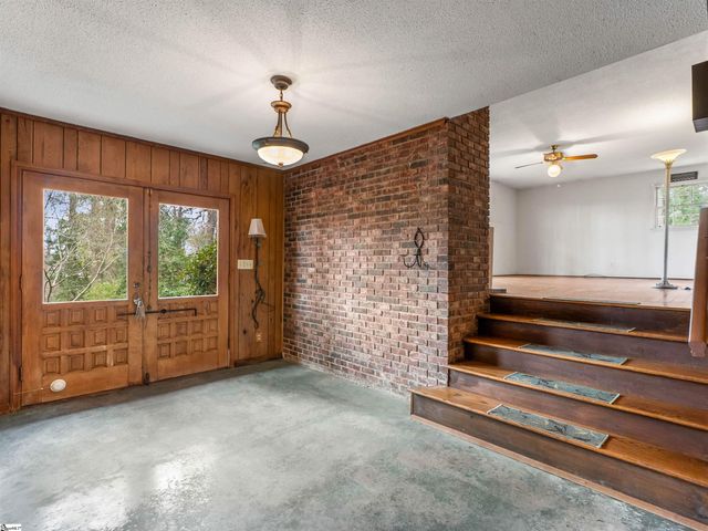 180 Johnnys Road, Inman, SC 29349