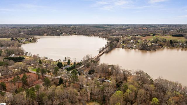 180 Johnnys Road, Inman, SC 29349