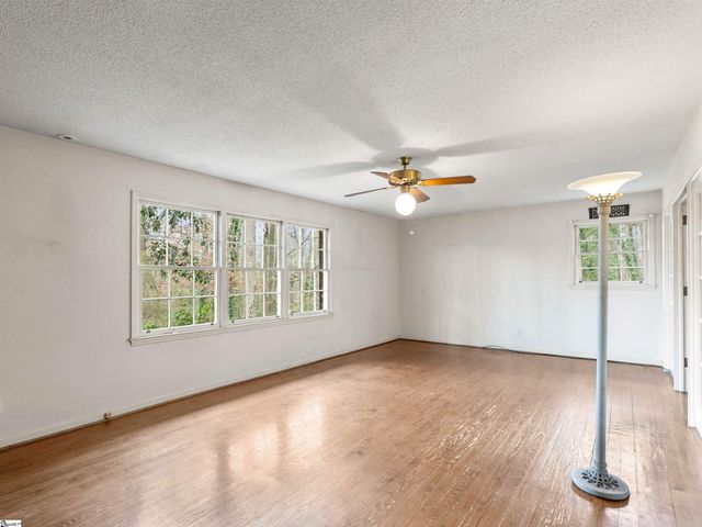 180 Johnnys Road, Inman, SC 29349