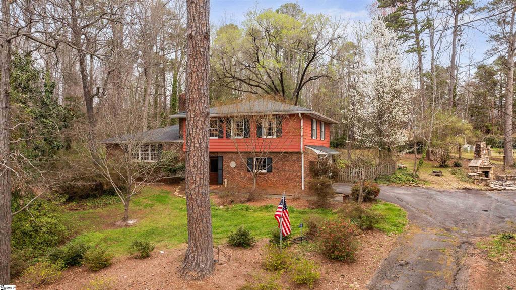 180 Johnnys Road, Inman, SC 29349