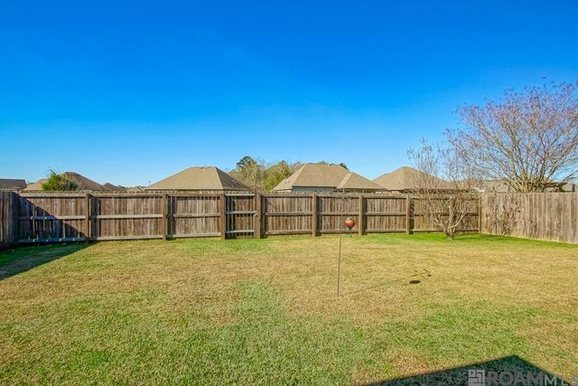 23249 Conifer Dr, Denham Springs, LA 70726