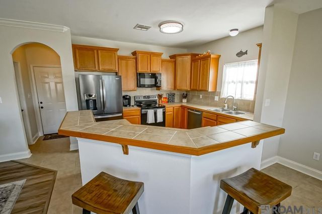 23249 Conifer Dr, Denham Springs, LA 70726