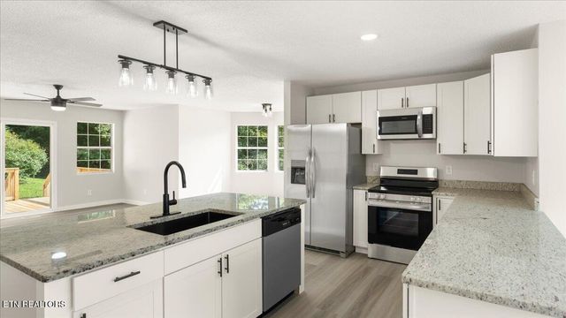 121 Inman Rd, Sweetwater, TN 37874