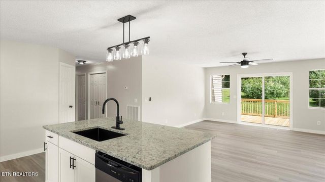 121 Inman Rd, Sweetwater, TN 37874
