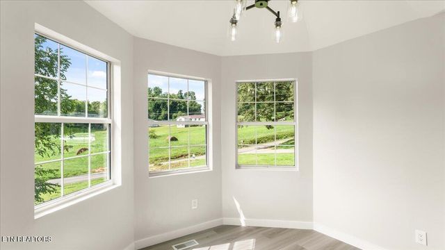 121 Inman Rd, Sweetwater, TN 37874