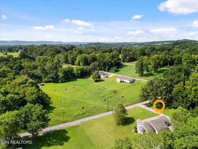 121 Inman Rd, Sweetwater, TN 37874