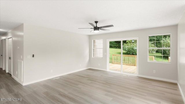 121 Inman Rd, Sweetwater, TN 37874