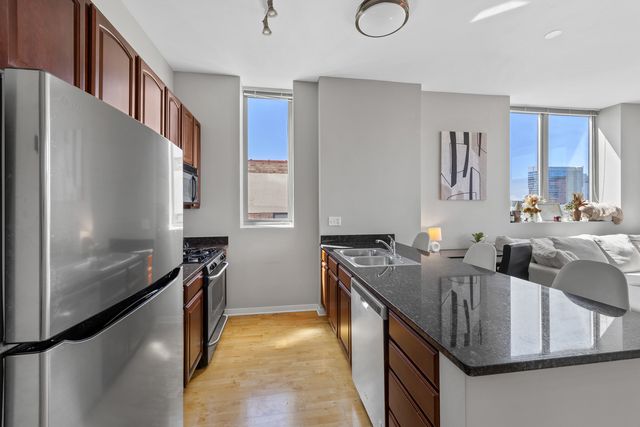 1600 S Indiana Avenue 702, Chicago, IL 60616