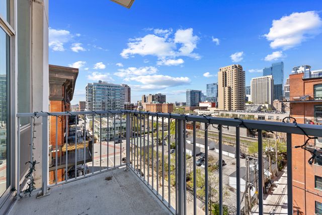 1600 S Indiana Avenue 702, Chicago, IL 60616