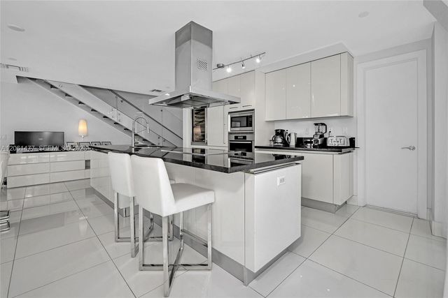 2950 NE 188th St 449, Aventura, FL 33180