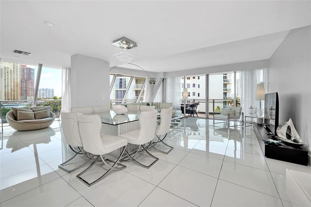 2950 NE 188th St 449, Aventura, FL 33180