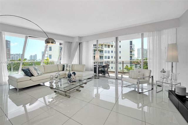 2950 NE 188th St 449, Aventura, FL 33180
