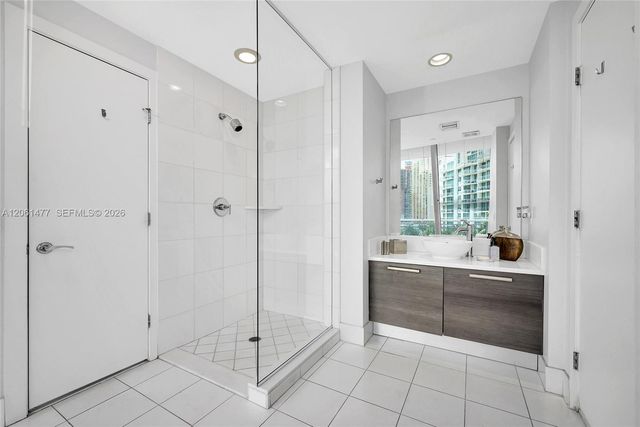 2950 NE 188th St 449, Aventura, FL 33180