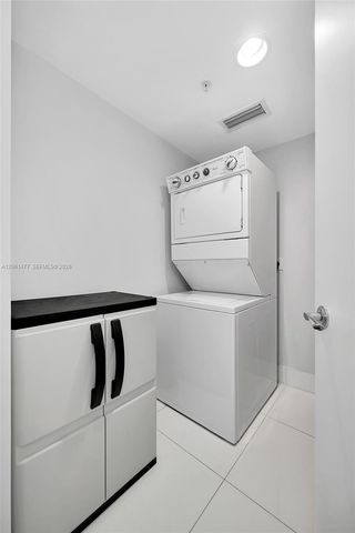 2950 NE 188th St 449, Aventura, FL 33180
