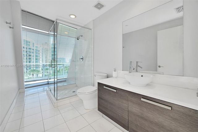 2950 NE 188th St 449, Aventura, FL 33180