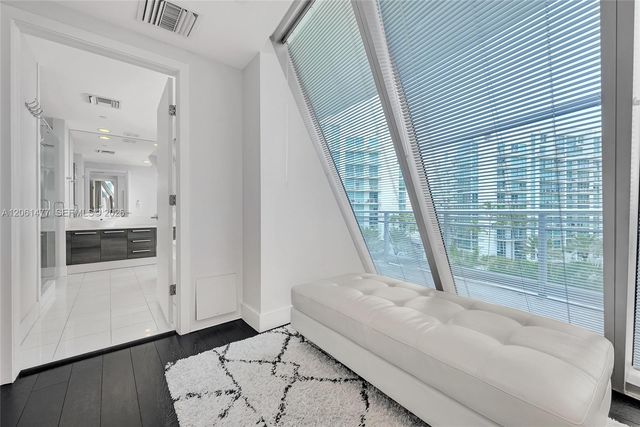 2950 NE 188th St 449, Aventura, FL 33180
