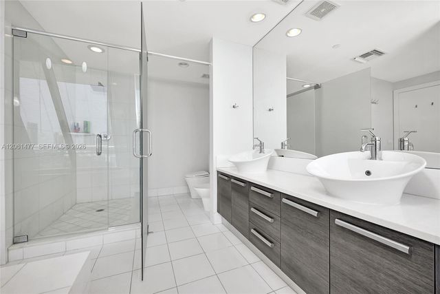 2950 NE 188th St 449, Aventura, FL 33180