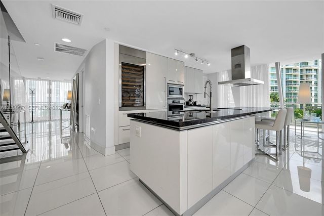 2950 NE 188th St 449, Aventura, FL 33180