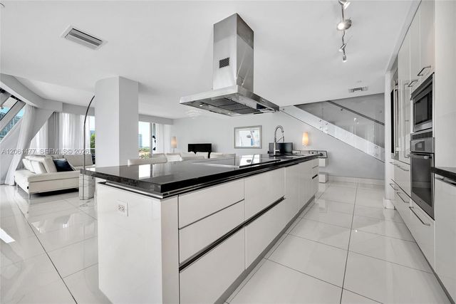 2950 NE 188th St 449, Aventura, FL 33180