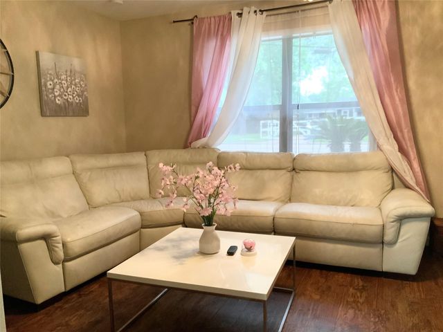 1205 E Fayle Street, Baytown, TX 77520