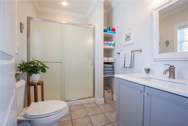 292 High Hill Road, Tiverton, RI 02842