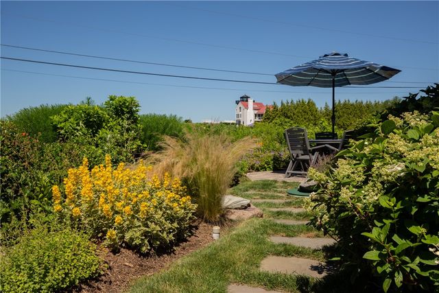 292 High Hill Road, Tiverton, RI 02842