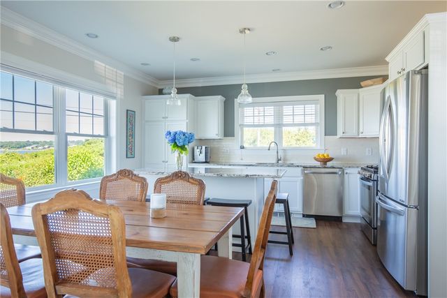 292 High Hill Road, Tiverton, RI 02842