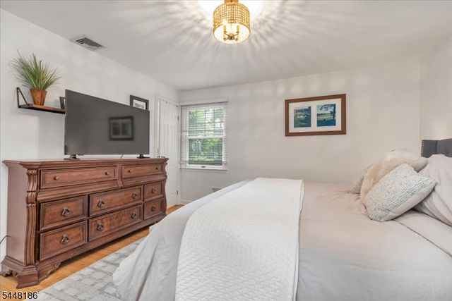 1979 Dogwood Dr, Scotch Plains Twp., NJ 07076