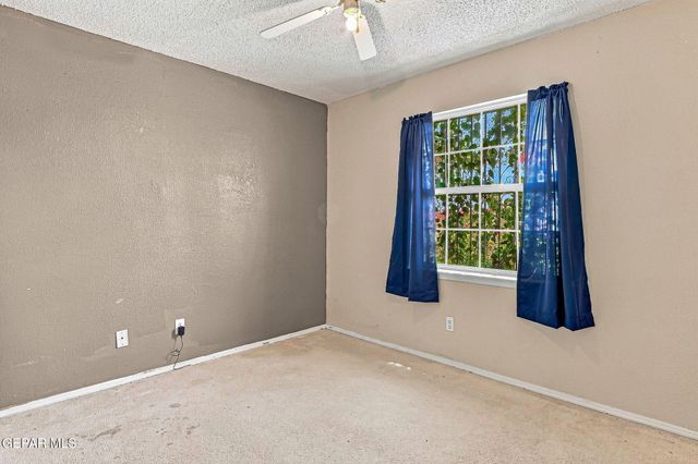 5457 GATE RIDGE Circle, El Paso, TX 79932