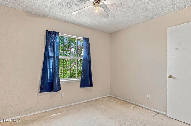 5457 GATE RIDGE Circle, El Paso, TX 79932