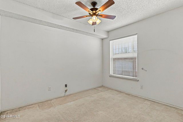 5457 GATE RIDGE Circle, El Paso, TX 79932