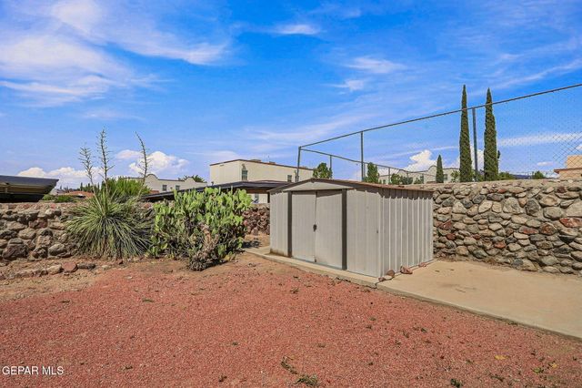 5457 GATE RIDGE Circle, El Paso, TX 79932