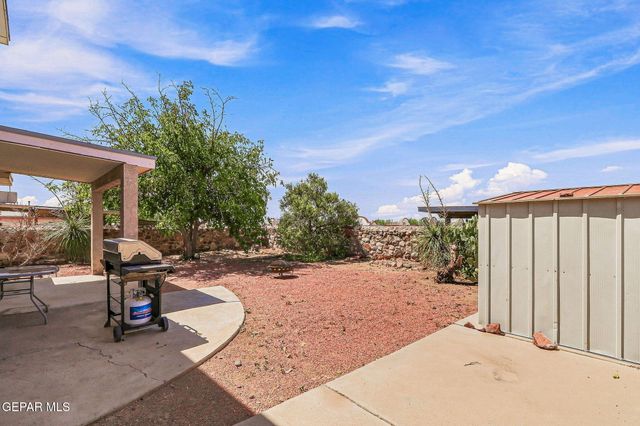 5457 GATE RIDGE Circle, El Paso, TX 79932
