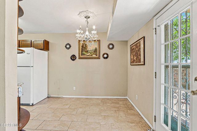 5457 GATE RIDGE Circle, El Paso, TX 79932