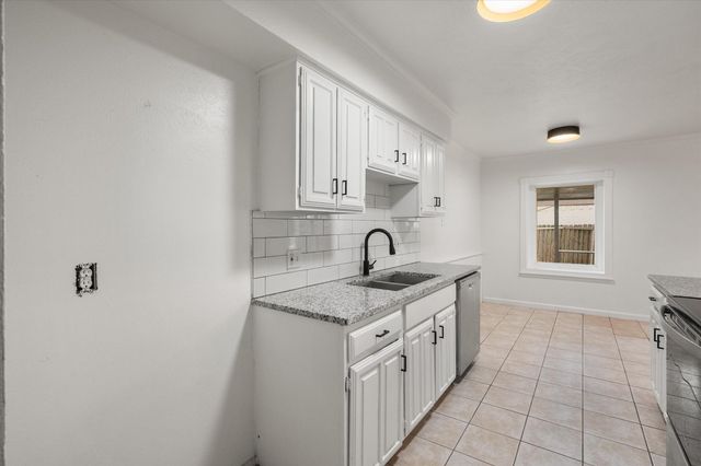 3425 Doolittle Drive, Arlington, TX 76014