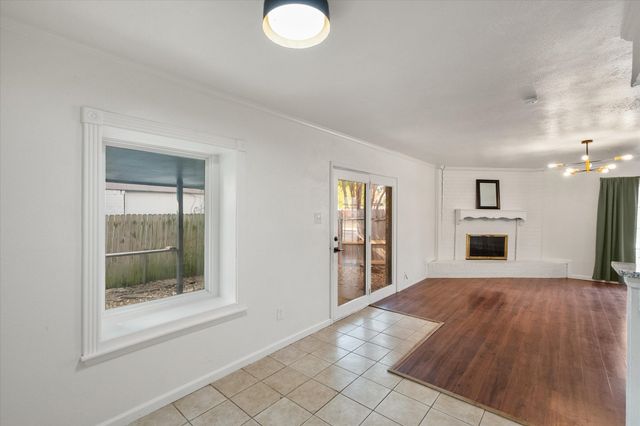 3425 Doolittle Drive, Arlington, TX 76014