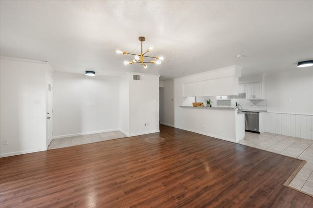 3425 Doolittle Drive, Arlington, TX 76014